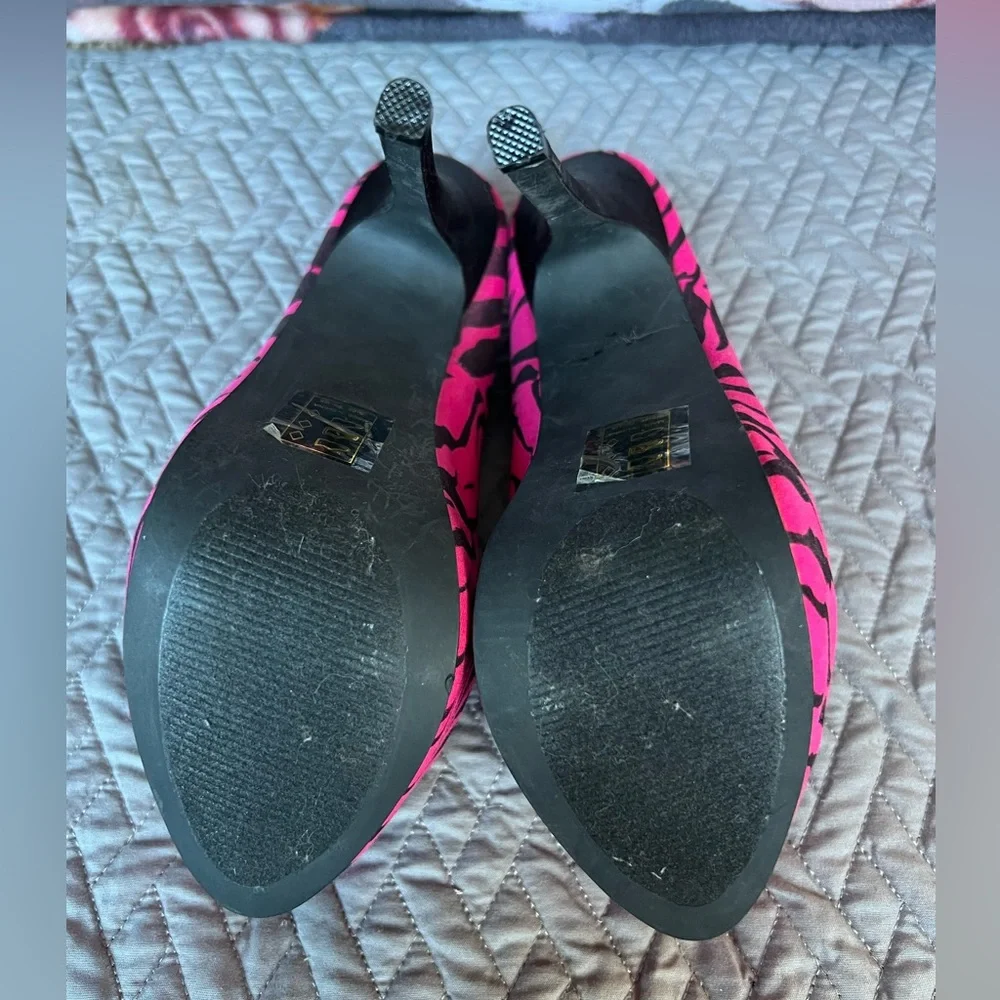 Platform Pumps - Picture 4 of 7